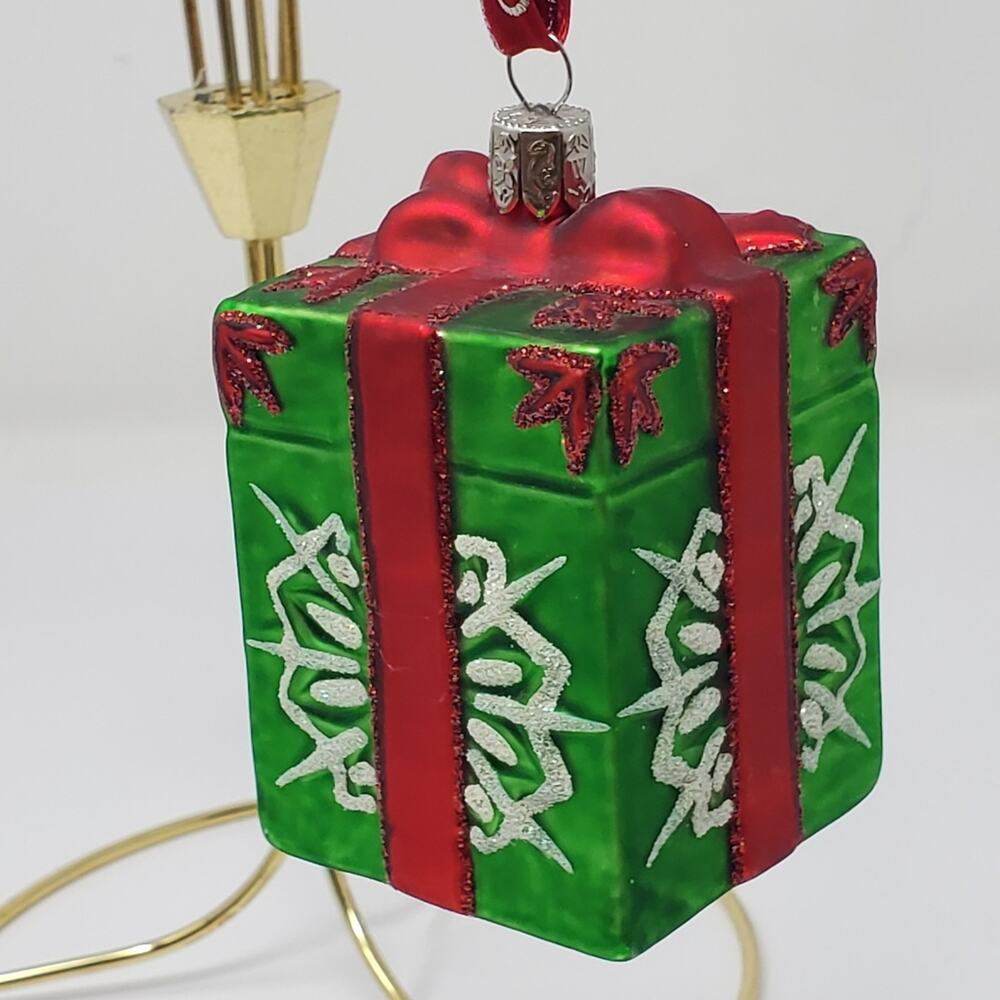 Waterford Green & Red Glass Glitter present box ornament 2.5"x2"